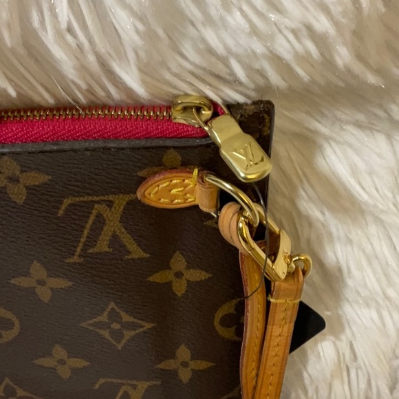 LV WRISTLET GM - Picture 3 of 6